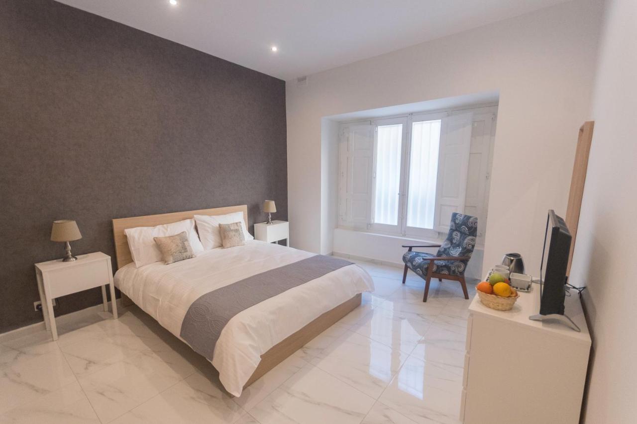 4 Bedroom Apartment Near Sliema Seafront Luaran gambar